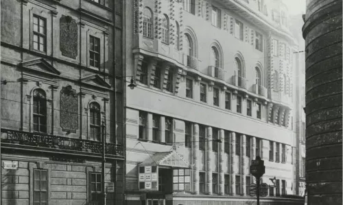 B025 Lázně Rašínova (Ústřední městské lázně)